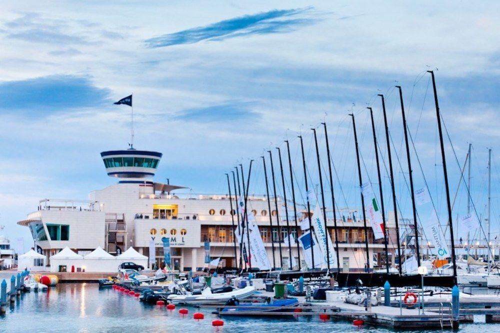 Yacht Club Marina Di Loano Hotel Exterior photo